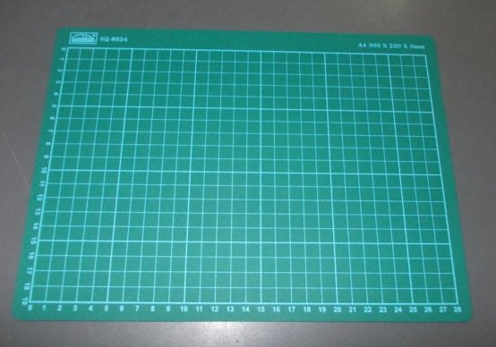 Tấm lót cắt giấy A4 Suremark SQ-8824 Cutting Mat 