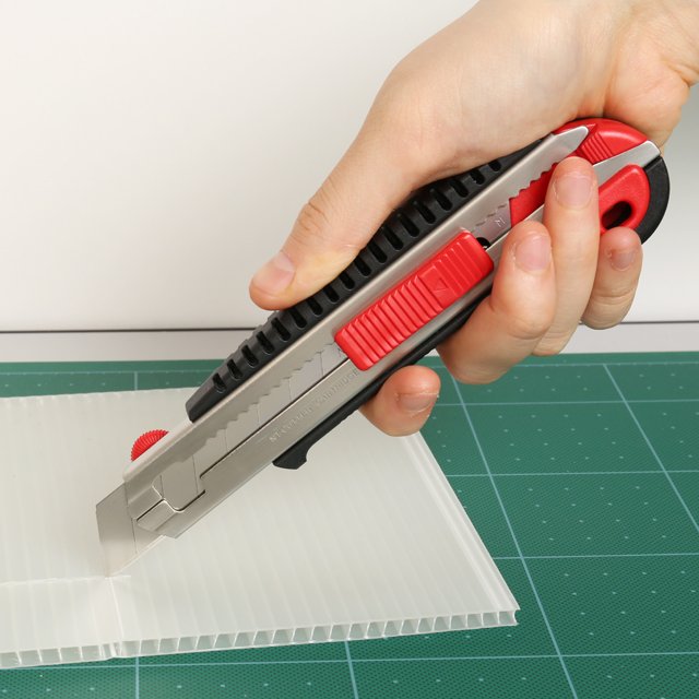 Dao cắt L-700RP NT Cutter / www.bebinhvn.com