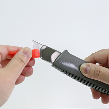 Dao cắt NT Cutter L-550GP / www.bebinhvn.com